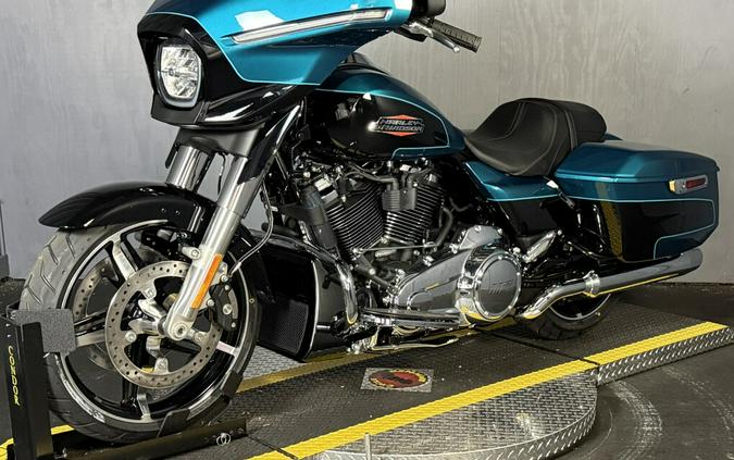 2026 Harley-Davidson® Street Glide® FLHX TEAL THUNDR/BLK W/ PINSTRIP