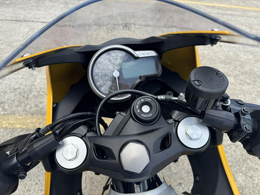 2026 Triumph Thruxton 400 Metallic Racing Yellow / Aluminium Silver