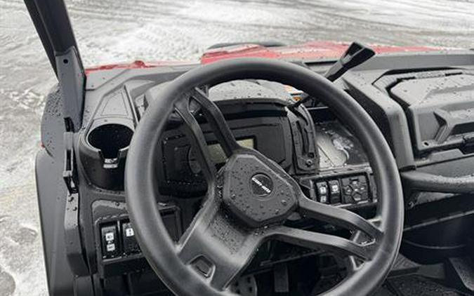 2024 Can-Am Defender XT HD10