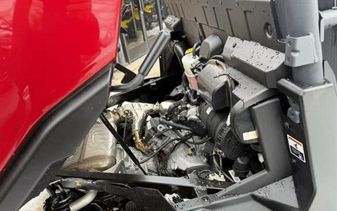 2024 Can-Am Defender XT HD10