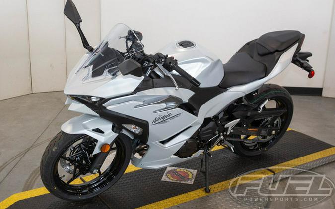 2025 Kawasaki Ninja 500