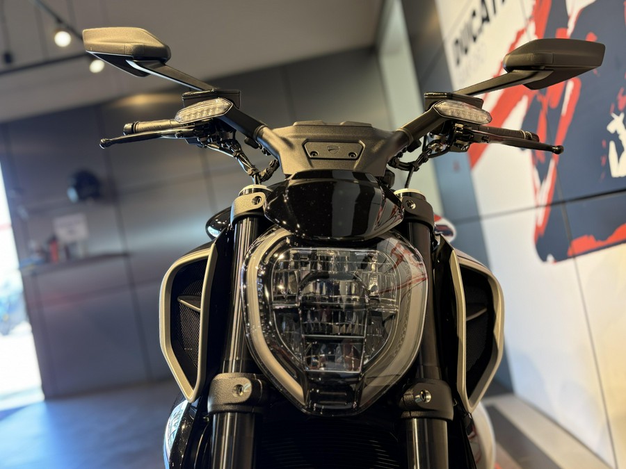 2026 Ducati XDiavel V4