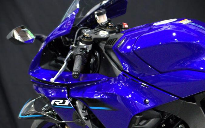 2026 YAMAHA YZF-R1