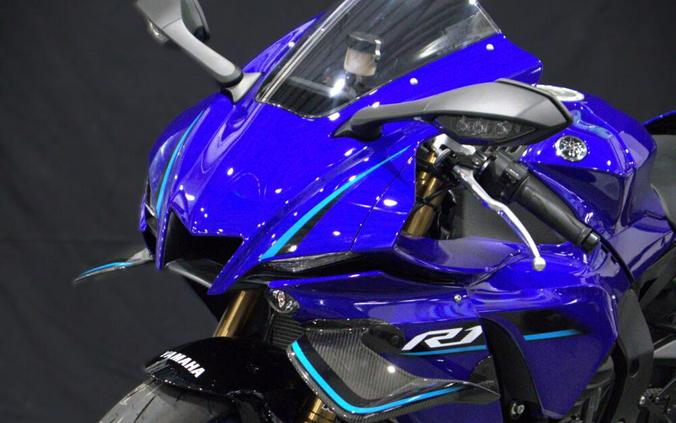 2026 YAMAHA YZF-R1