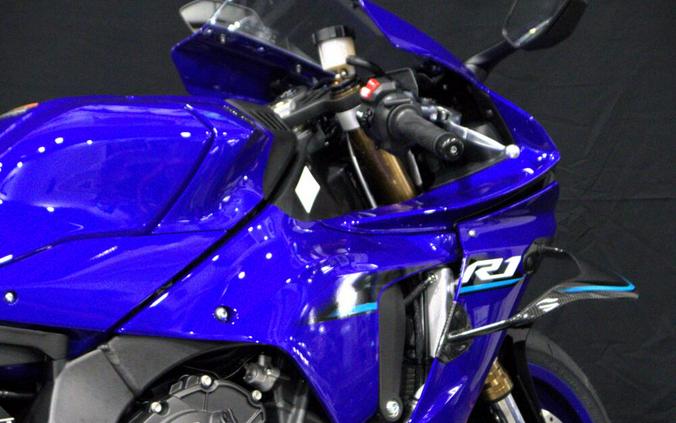 2026 YAMAHA YZF-R1