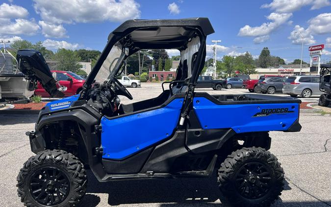 2021 Honda Pioneer 1000 Deluxe