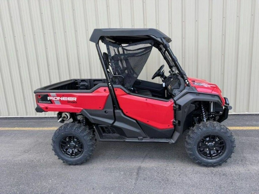 2025 Honda Pioneer 1000 Deluxe