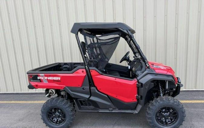 2025 Honda Pioneer 1000 Deluxe