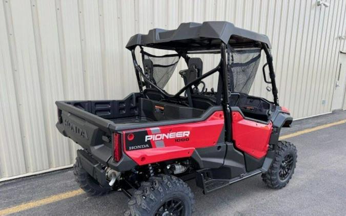 2025 Honda Pioneer 1000 Deluxe