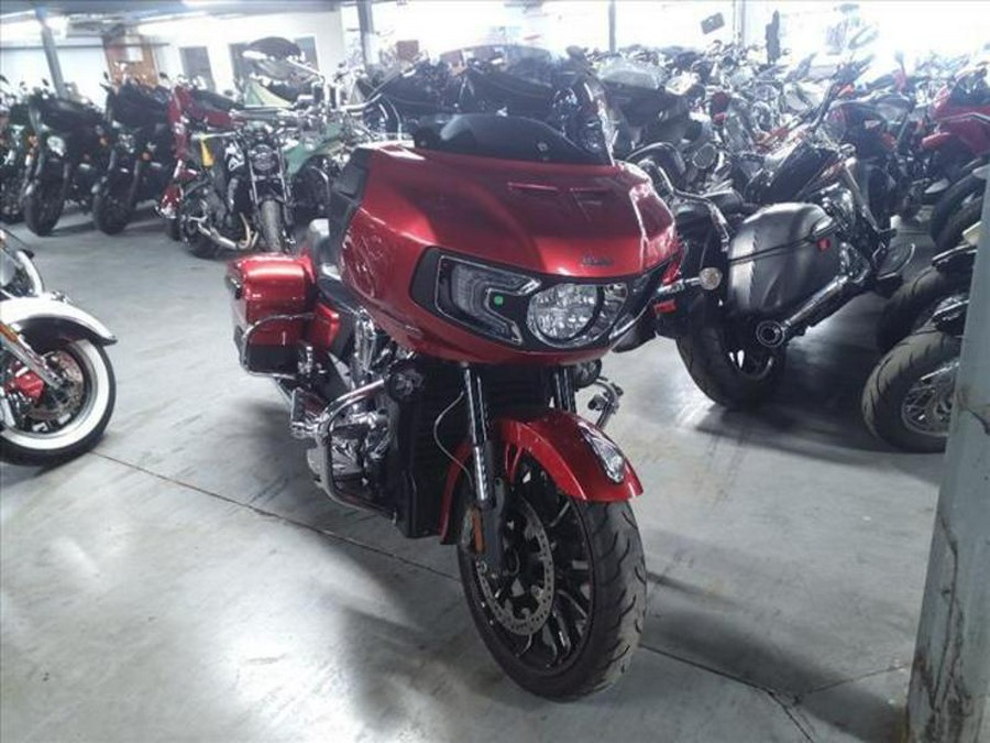 2021 Indian Motorcycle® Challenger® Thunder Black