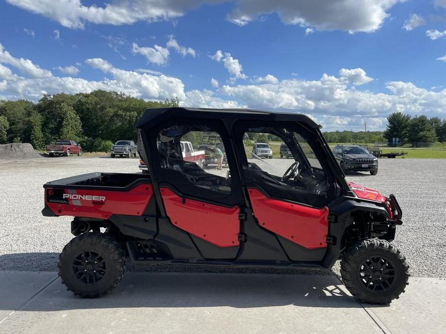 2023 Honda® Pioneer 1000-6 Deluxe Crew