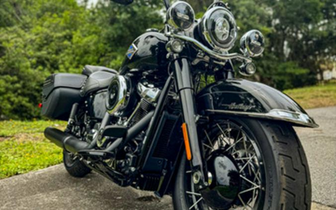 2025 Harley-Davidson Softail FLHC - Heritage Classic