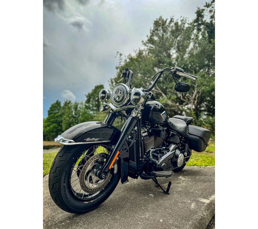 2025 Harley-Davidson Softail FLHC - Heritage Classic