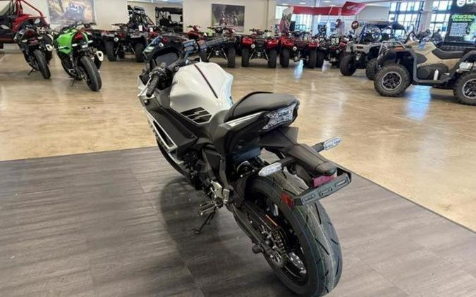 2026 Kawasaki Ninja® 650 ABS