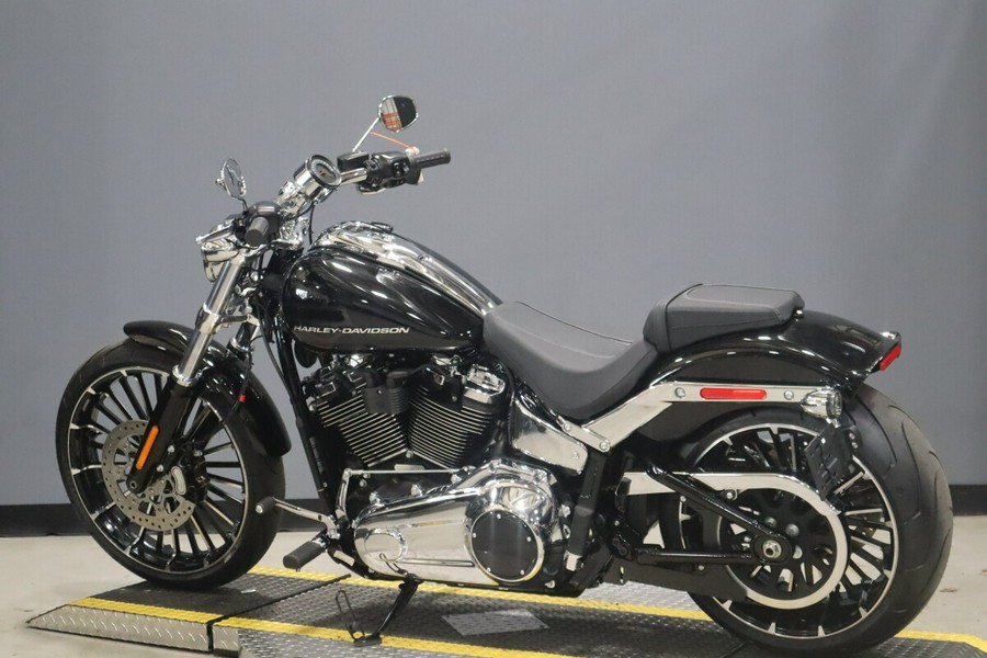 2025 Harley-Davidson Breakout