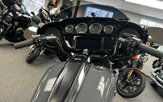 FLHXS 2022 Street Glide® Special