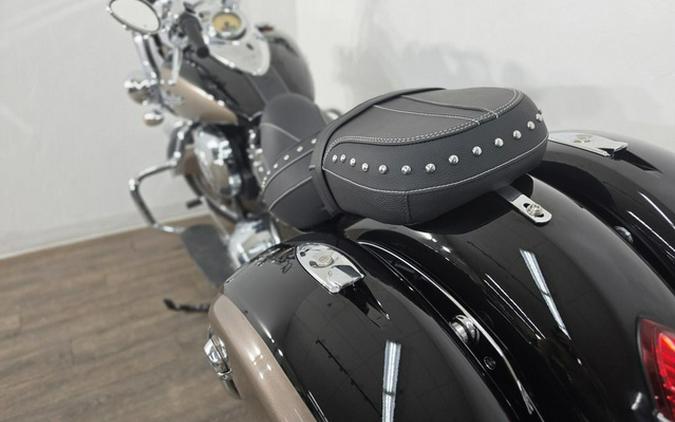 2026 Indian Springfield Nara Bronze Metallic / Black Metallic