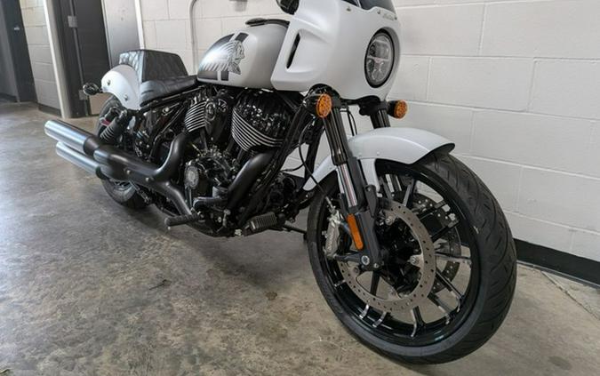 2025 Indian Sport Chief Ghost White Metallic Smoke