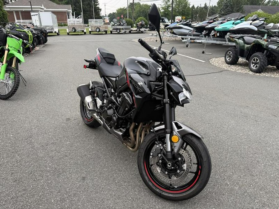 2023 Kawasaki Z900 ABS Metallic Black/Graphite Gray/Flat Black
