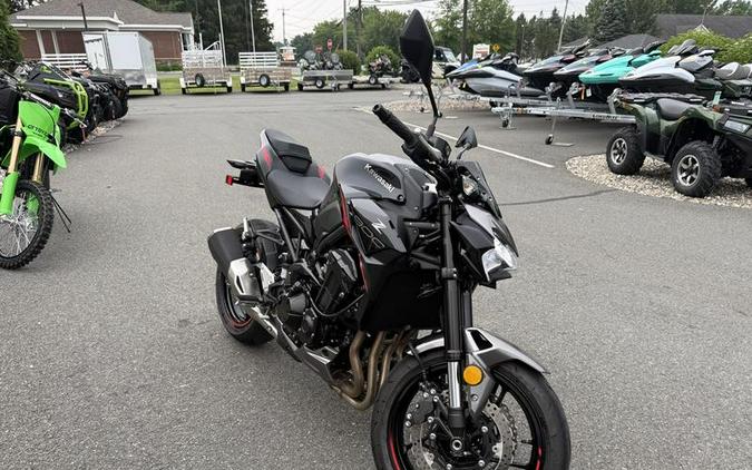 2023 Kawasaki Z900 ABS Metallic Black/Graphite Gray/Flat Black