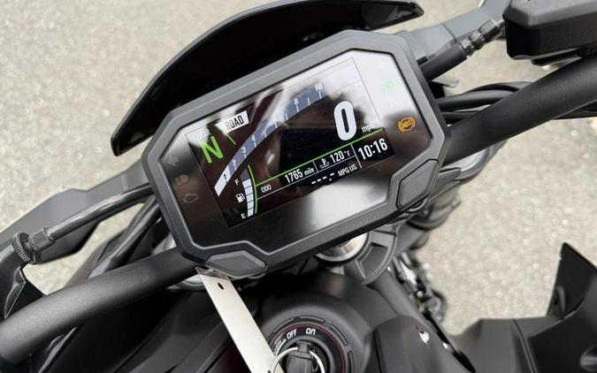 2023 Kawasaki Z900 ABS Metallic Black/Graphite Gray/Flat Black