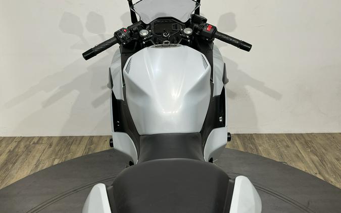 2025 Kawasaki Ninja® 500