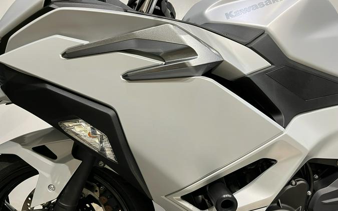 2025 Kawasaki Ninja® 500