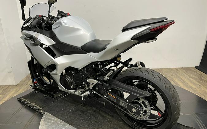 2025 Kawasaki Ninja® 500