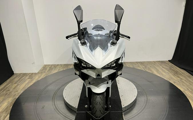 2025 Kawasaki Ninja® 500