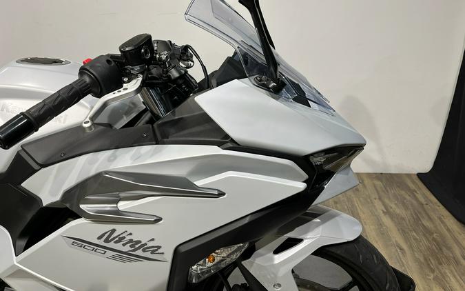 2025 Kawasaki Ninja® 500