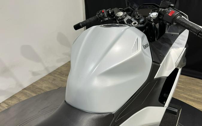 2025 Kawasaki Ninja® 500