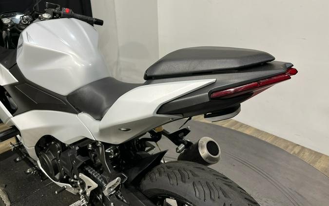 2025 Kawasaki Ninja® 500
