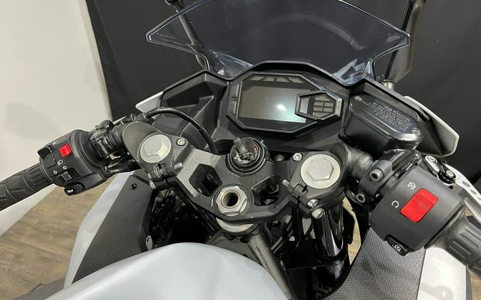 2025 Kawasaki Ninja® 500