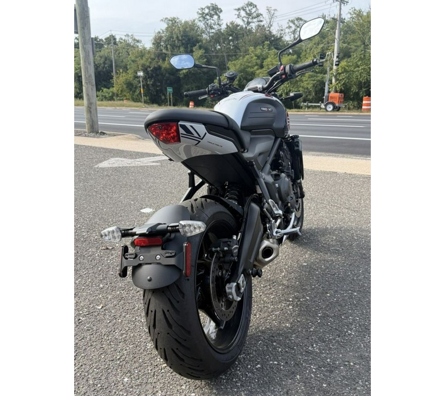 2025 Triumph Trident 660 Triple Tribute Edition
