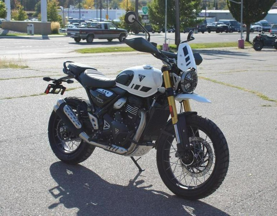 2026 Triumph Scrambler 400 XC Vanilla White