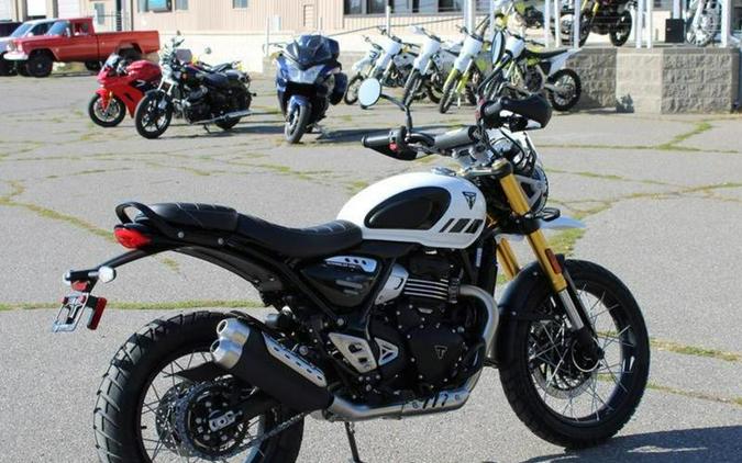 2026 Triumph Scrambler 400 XC Vanilla White