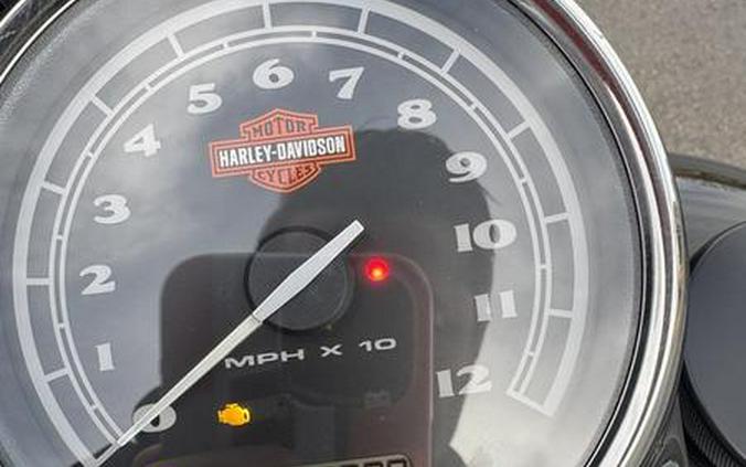 2016 Harley-Davidson® FLSS - Softail Slim® S