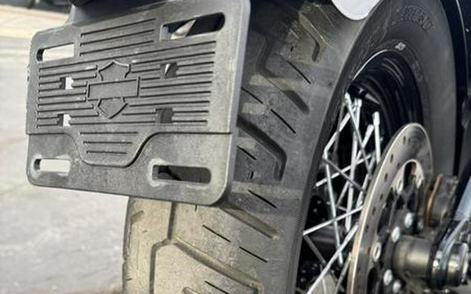 2016 Harley-Davidson® FLSS - Softail Slim® S