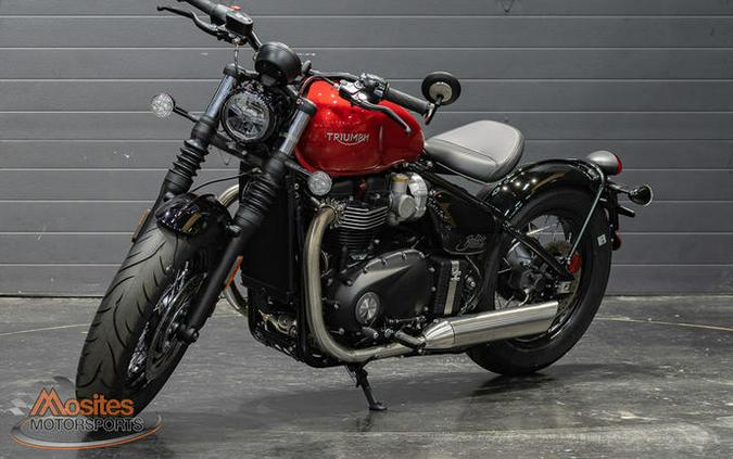 2023 Triumph Bonneville Bobber Red Hopper