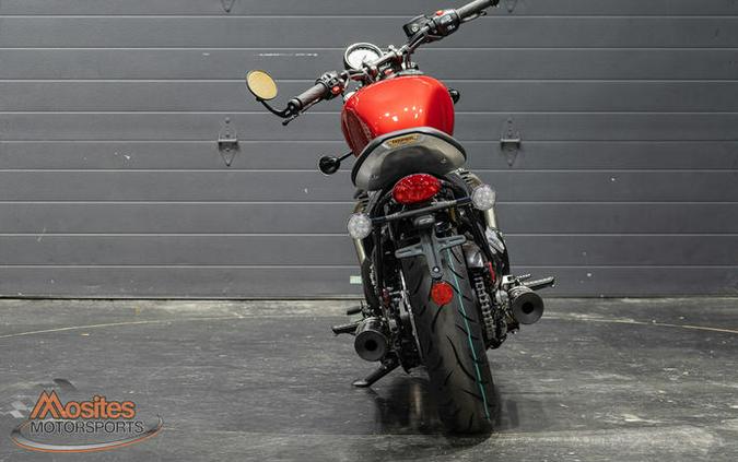 2023 Triumph Bonneville Bobber Red Hopper