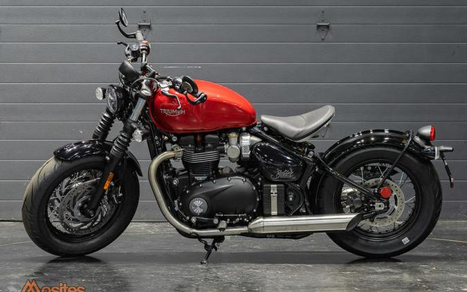 2023 Triumph Bonneville Bobber Red Hopper