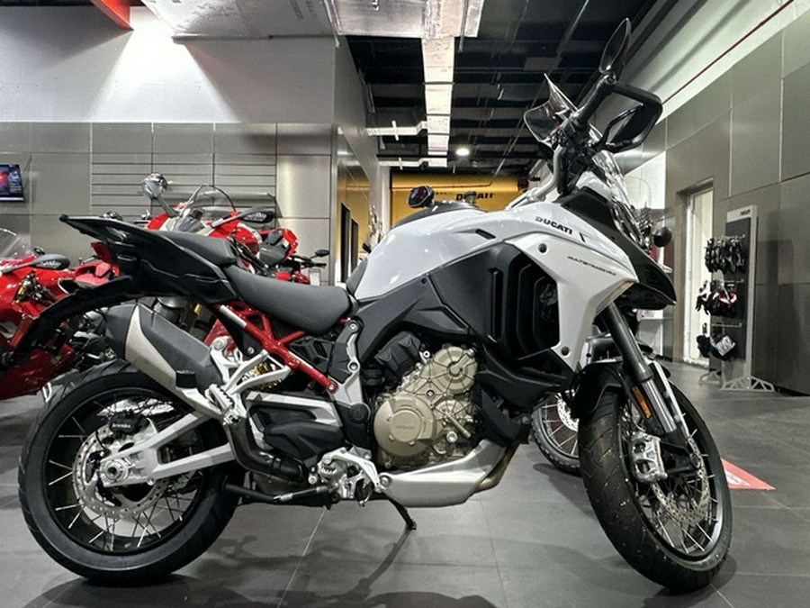 2024 Ducati Multistrada V4 S Travel & Radar Iceberg White