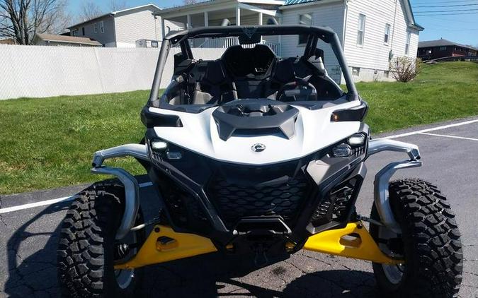 2024 Can-Am® Maverick R 999T DCT