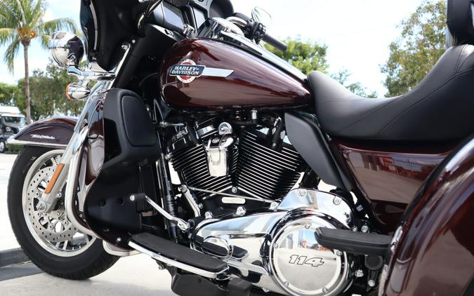 2022 Harley-Davidson Tri Glide Ultra Midnight Crimson