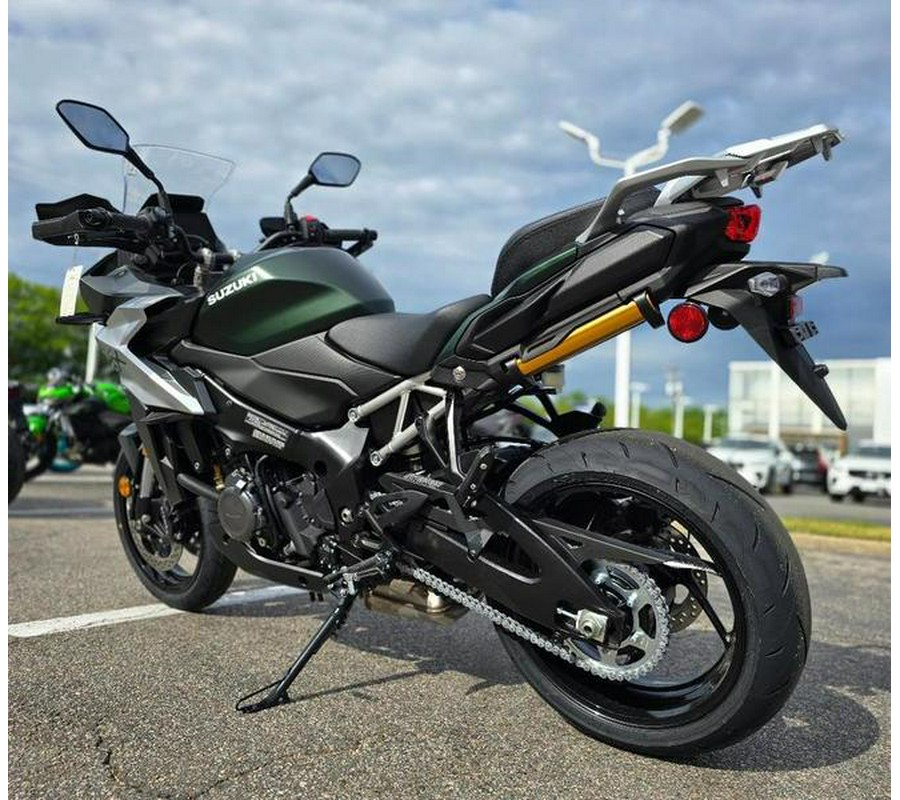 2024 Suzuki GSX-S1000GX Plus