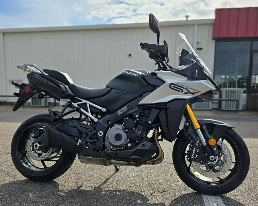 2024 Suzuki GSX-S1000GX Plus