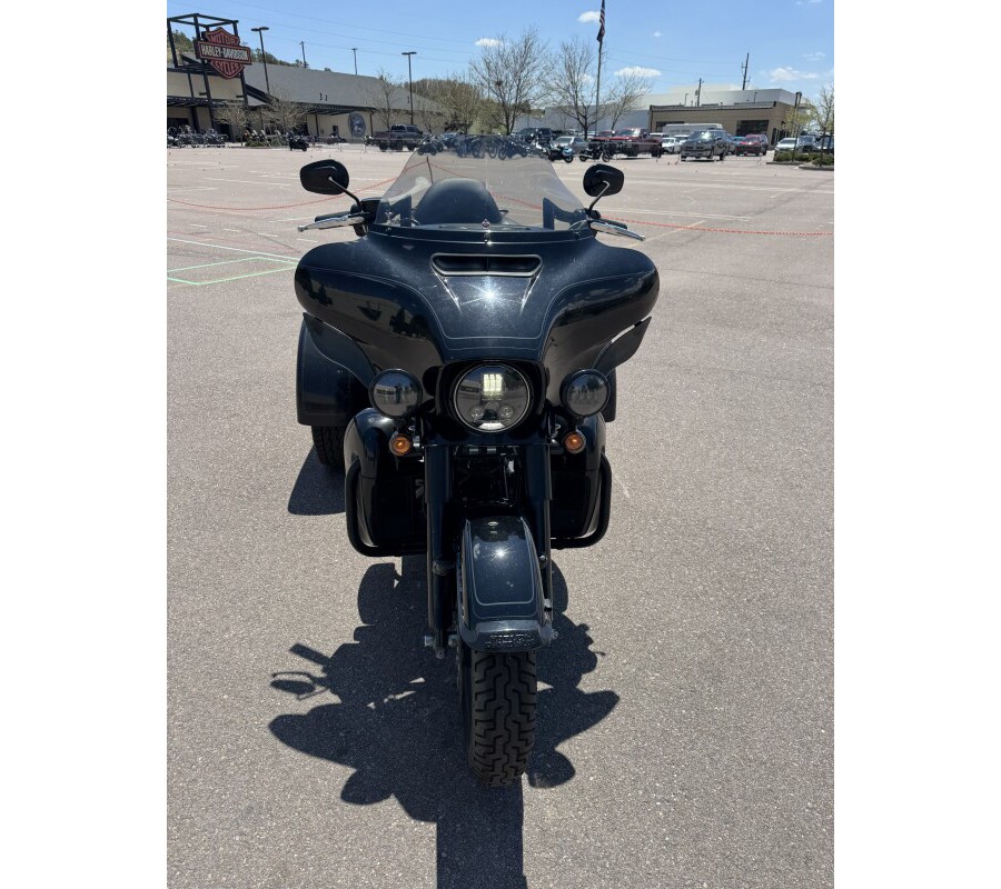 2022 Harley-Davidson® Tri Glide® Ultra