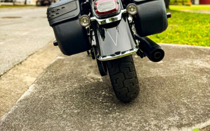 2025 Harley-Davidson Heritage Classic FLHC