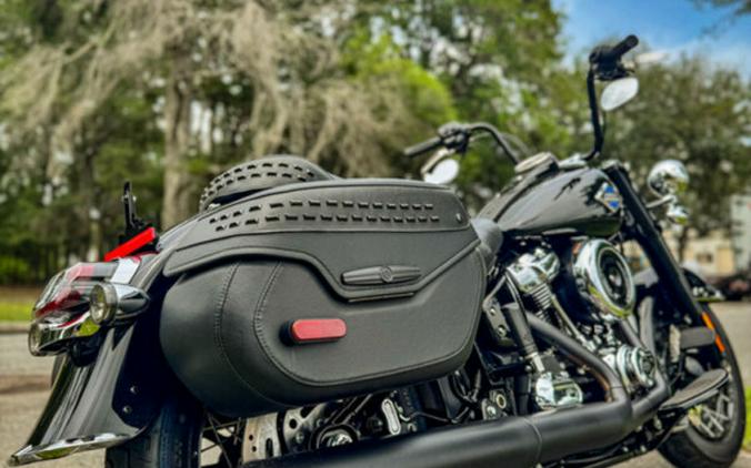 2025 Harley-Davidson Heritage Classic FLHC