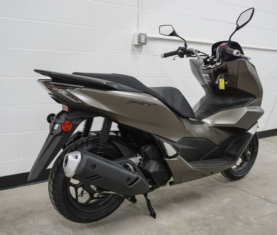 2023 Honda® PCX